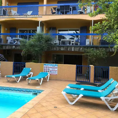 23 Rue Rolland Apartament